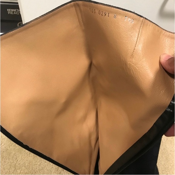 Gucci monogram boots size 7 ~half - Picture 3 of 4